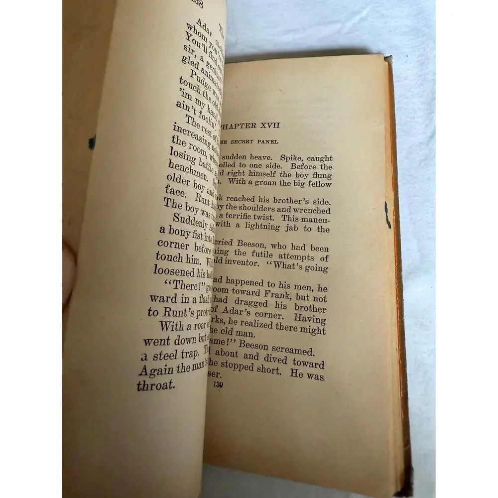 The Hardy Boys - The Disappearing Floor - Franklin W. Dixon - 1940 - Hardcover